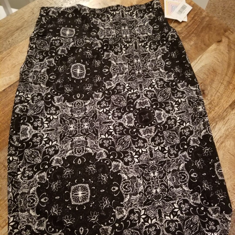 LuLaRoe Cassie
